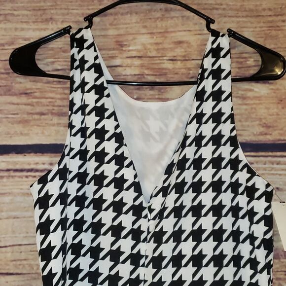 ⭐NWT Houndstooth Flirty Dress - Picture 6 of 8